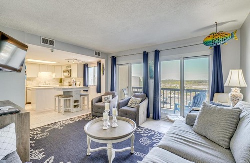 Sunnyside House | Steps to Shore! PCB Resort Condo w/Balcony