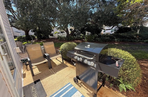 Miramar Beach House | Steps to the Beach - Community Pool - Close to Pompano Joe's