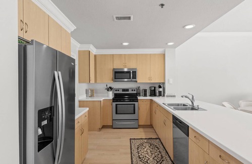 Thomas Drive Condo | Sterling Beach 706 - Beachfront, Pool, Hot Tub, East End PCB, Free Golf Daily