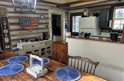 Thomaston Cabin | StillMeadows Cabin One