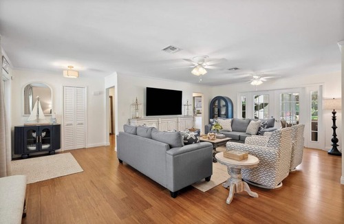 Stuart House | Stuart's Serenity - Minutes to Beaches and Amazing Downtown Stuart