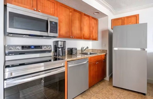 Bostroms Apartment | STUDIO FOR 2~ BEACH FRONT RESORT~AMAZING VIEWS~PIER FISHING BOATING POOLS & MORE