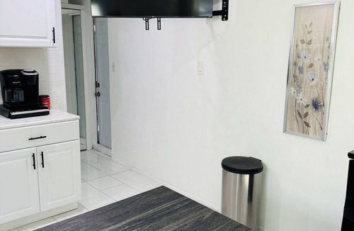 Disston Heights Apartment | Studio home in St. Petersburg Florida