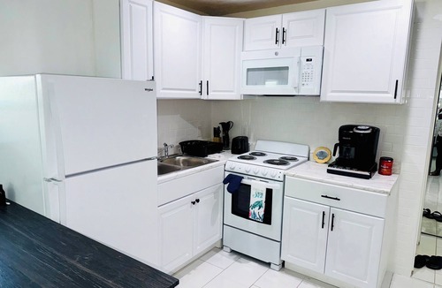 Disston Heights Apartment | Studio home in St. Petersburg Florida