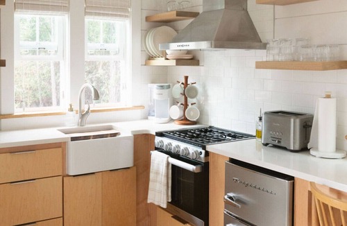 San Juan Cottage | Studio Juan: Seagrove Beach tiny house 30A + pool + bikes + beach chairs