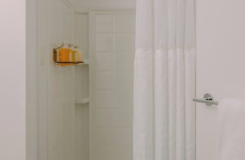Downtown Detroit Hotel | Studio Queen Apartment, City View
