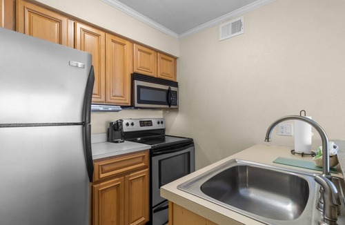 Rocky Point Apartment | Studio Suite w/Kitchen | Tampa Bay Views