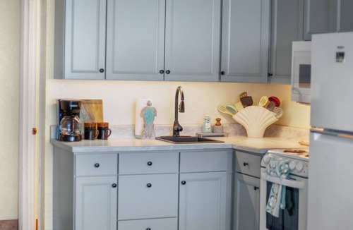 Daytona Beach Shores Condo | Studio w/Balcony + Oceanfront