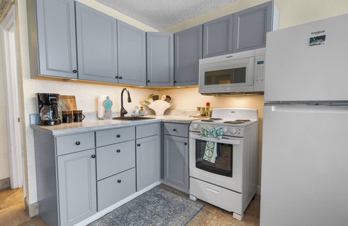 Daytona Beach Shores Condo | Studio w/Balcony + Oceanfront