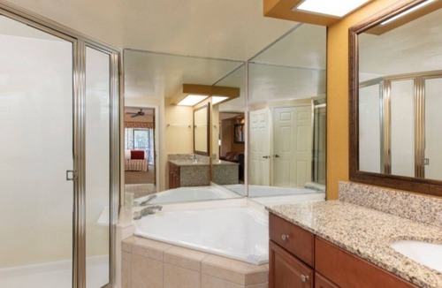 Florida Central Atlantic Coast Resort | Studio with a spacious bedroom and living room in Westgate Orlando - 4 Guests (7 Days) - Disney