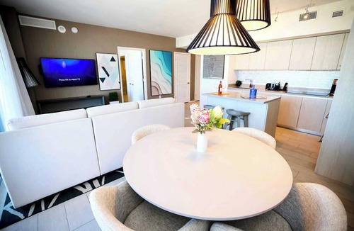 Hollywood South Central Beach Condo | Stunning 18th Floor Condo with Incredible Views