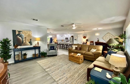 Dunnellon House | Stunning 3bd/2ba-Rainbow River Across the Street!
