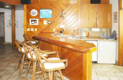 Islamorada House | Stunning 5-bedroom home on Upper Matecumbe, Islamorada, perfect for 10 guests.