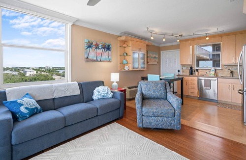 Bonita Springs Condo | Stunning Bay Views Steps From The Ocean 5903