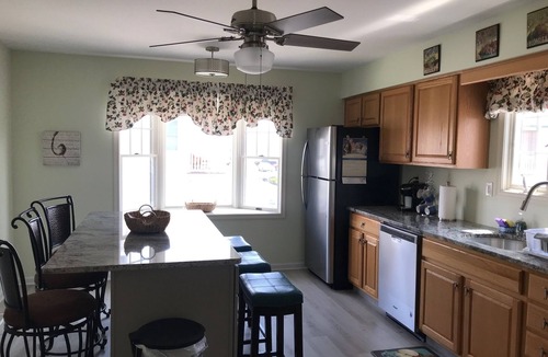 Atlantic City House | Stunning Beach Block with Water View! 3 Bedroom - Great Area