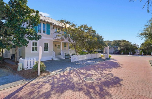 Seaside House | Stunning Gulf views Directly Across from the Beach in Seaside + 2 Adult Bikes