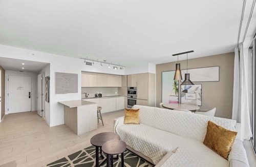 Hollywood South Central Beach Condo | Stunning High-Floor City View 1BR Hyde Beach House