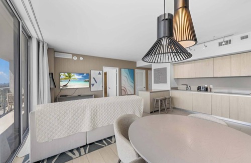Hollywood South Central Beach Condo | Stunning High-Floor City View 1BR Hyde Beach House
