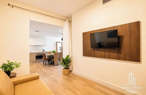 Hollywood Condo | Stunning Intracoastal Views and Sunset Steps F/beach