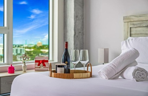 Channel District Apartment | Stunning Studio | New and Luxury | Free Parking!