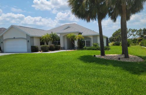 White Marsh House | Stunning Sunsets- 3 bedroom 3 bath executive home