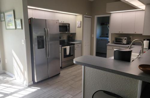 White Marsh House | Stunning Sunsets- 3 bedroom 3 bath executive home
