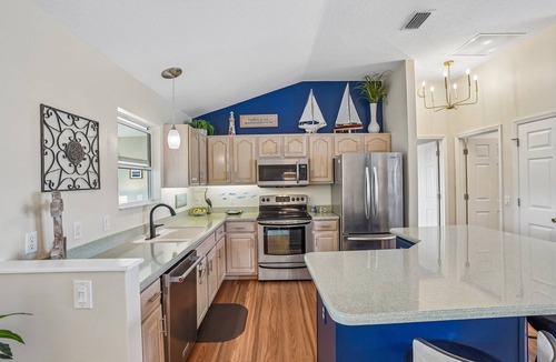 De La Vista House | Stunning sunsets, wildlife views & golf cart included for Villages lifestyle