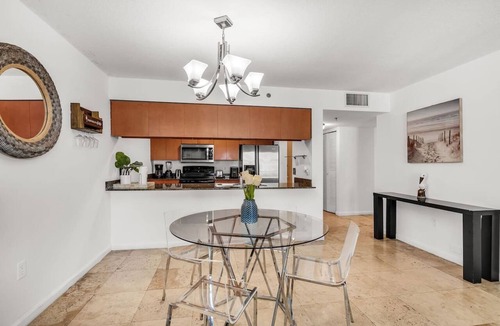 Brickell Apartment | Stylish 1BR Brickell Retreat Walk to Everything
