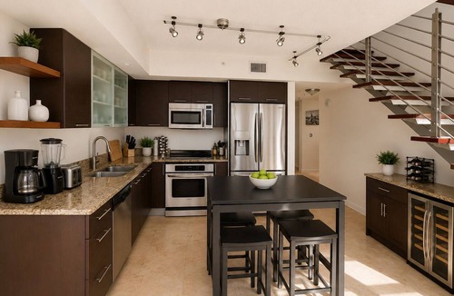 Brickell Condo | Stylish 2BR Brickell Condo Near River, Dining & MetroMover