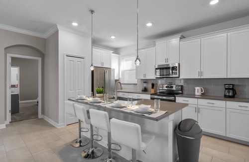 Four Corners Cottage | Stylish 5BR Home With Themed Bedrooms