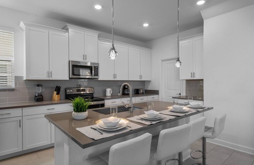 Four Corners Cottage | Stylish 5BR Home With Themed Bedrooms