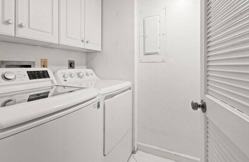 South Island Condo | Stylish condo w. water views, resort-style pool