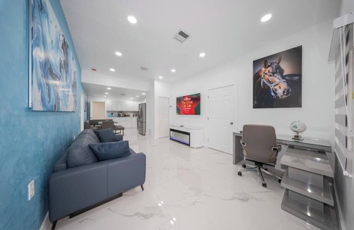 Fontainebleau Villa | Stylish Entire home in Miami, Florida, United States - Full Comfort & Privacy