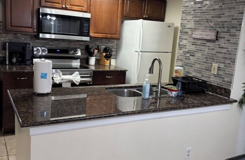Chatham Park Condo | Stylish, first floor 3 bedroom condo minutes to Disney parks, shopping and more