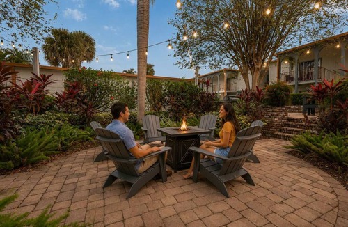 Beach Park Apartment | Stylish South Tampa Stay | Pool, Gym & King Suites
