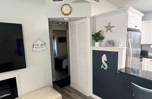 Disston Heights House | Stylish St Pete home, close to downtown and beaches. Fully updated!