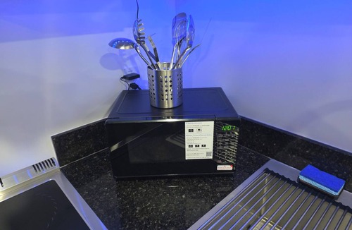 Swann Estates Apartment | Stylish Tampa Escape Near Stadium, TPA & Downtown