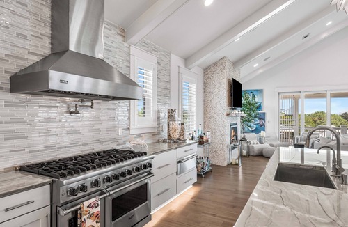 Grayton Beach House | Sugar Magnolia: Close to beach in Grayton w/Pool! 4 Kings + 6 Bunks; sleeps 14