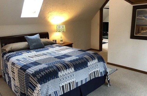 Mayfield Bed & Breakfast | Suite with private sauna & Jacuzzi on Lake Dubonnet located near Traverse City