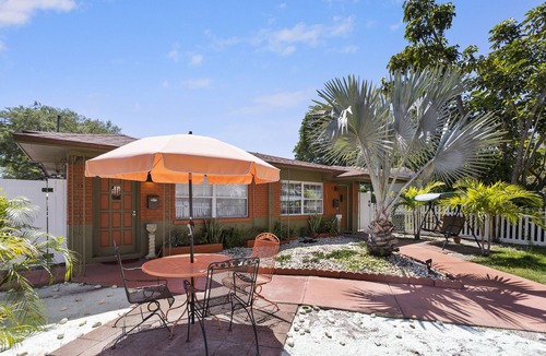 St. Petersburg Apartment | SUMMER DATES Still Available! Comfortable Private Apt. Near Tropicana Field!