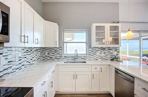 Bayshore Gardens House | Summer Price Break!3BD 3BA Townhome Side B Bring Your Boat!