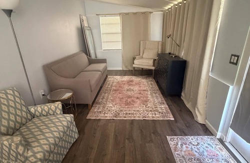 Rock Ridge House | SuMmer SaLe @ Stylish Beach House! Newly renovated! 2-1 home! Location Location