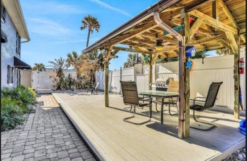 Flagler Beach Apartment | Summer Sands Lodge Unit3
