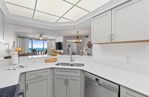 Biltmore Beach Condo | Summerhouse 507B - Beachfront Condo, 2 Pools, Pickleball & Free Daily Activities