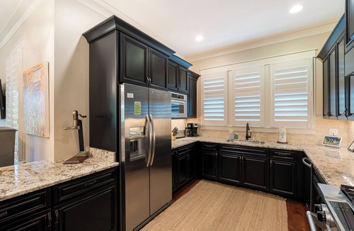 Lakeside at Blue Mountain Beach House | Summers not over! Discounts offered, walk to the beach, community pool.