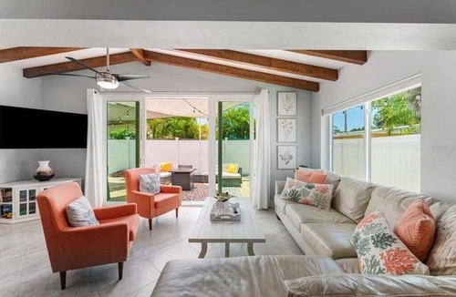 Sarasota House | Sun-Kissed Haven Quiet 3BR/2BA 20 Min to Beach