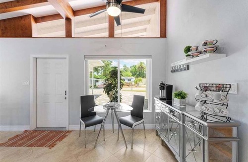 Sarasota House | Sun-Kissed Haven Quiet 3BR/2BA 20 Min to Beach