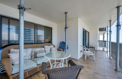 Daytona Beach Shores House | Sun, Sand, Poolside Vibes! Daytona Shores Retreat