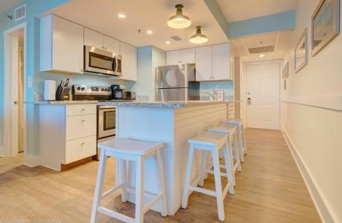 Panama City Beach Apartment | Sunbird Resort Ground Floor Gem with Ocean Views! Free Beach Chairs and Umbrella! by Dolce Vita Getaways PCB