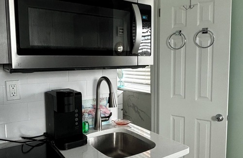 North End Condo | Sunny, cozy studio with ocean views in the heart of Ocean City NJ!